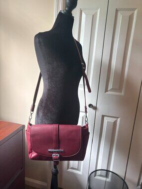 Damsel In Defense Burgundy Concealed Carry Crossbody Purse w/ Holster Vegan Leat